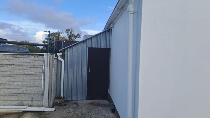 To Let commercial Property for Rent in Walmer Eastern Cape